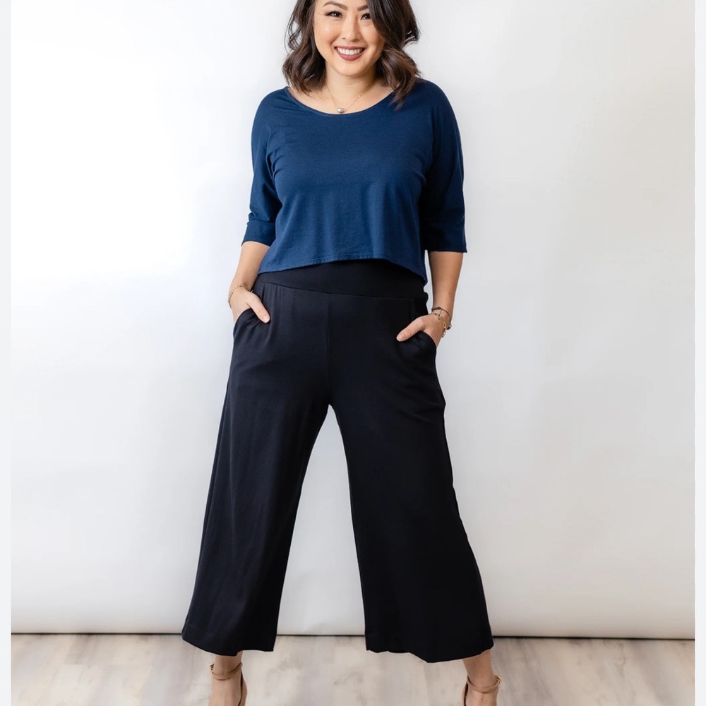 Allison Izu Women's Capris, size Petite S